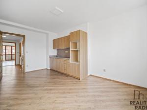 Pronájem bytu 2+kk, Pardubice, Pernerova, 60 m2