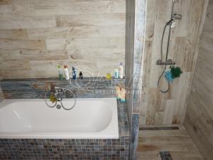 Prodej zemědělské usedlosti, Horní Kněžeklady, 140 m2