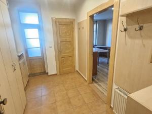 Pronájem bytu 1+1, Teplice, U zámku, 49 m2