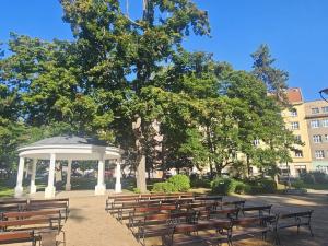 Pronájem bytu 1+1, Teplice, U zámku, 49 m2