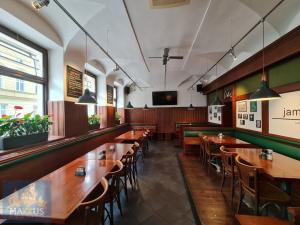 Pronájem restaurace, Praha - Nusle, Sekaninova, 254 m2