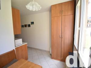 Pronájem bytu 1+1, Karlovy Vary, Gagarinova, 42 m2
