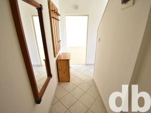 Pronájem bytu 1+1, Karlovy Vary, Gagarinova, 42 m2