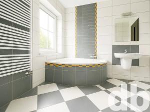 Pronájem bytu 2+kk, Karlovy Vary, Majakovského, 58 m2