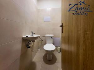 Pronájem obchodního prostoru, Kladno, Tyršova, 260 m2