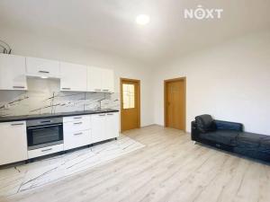 Pronájem kanceláře, Praha - Uhříněves, Přátelství, 56 m2