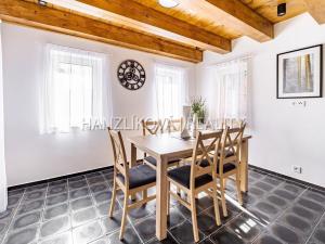 Prodej rodinného domu, Horní Planá - Pernek, 156 m2