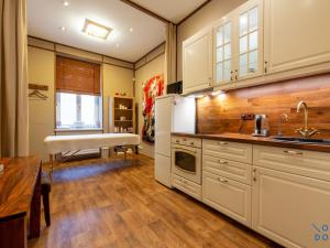 Pronájem kanceláře, Praha - Karlín, Březinova, 76 m2