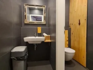 Pronájem restaurace, Praha - Kobylisy, Čumpelíkova, 82 m2