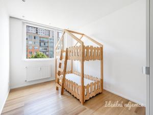 Pronájem bytu 3+kk, Praha - Modřany, Krouzova, 69 m2