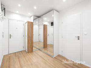 Pronájem bytu 3+kk, Praha - Modřany, Krouzova, 69 m2