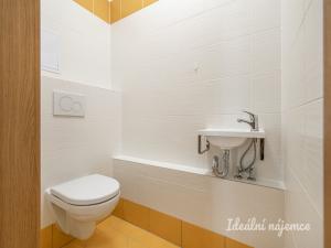 Pronájem bytu 2+kk, Praha - Hostivař, Fojtova, 52 m2