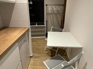 Pronájem bytu 1+kk, Cheb, Májová, 22 m2