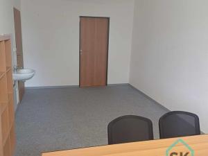 Pronájem kanceláře, Krnov - Pod Bezručovým vrchem, nám. Minoritů, 20 m2