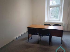 Pronájem kanceláře, Krnov - Pod Bezručovým vrchem, nám. Minoritů, 20 m2