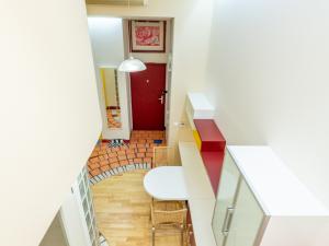 Pronájem bytu 1+1, Praha, Viktora Huga, 46 m2
