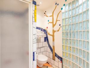 Pronájem bytu 1+1, Praha, Viktora Huga, 46 m2