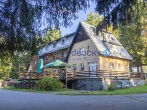 Prodej ubytování, Sněžné - Milovy, 644 m2