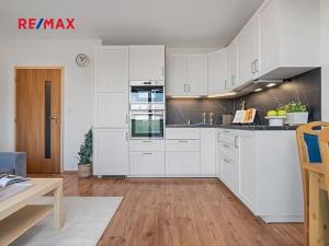 Prodej bytu 2+kk, Rajhrad, Klášterní Dvůr, 48 m2