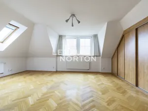 Pronájem vily, Praha - Lysolaje, Nad Helmrovkou, 255 m2