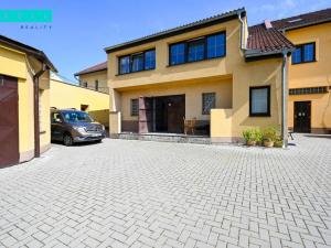 Pronájem obchodního prostoru, Olomouc - Holice, Náves Svobody, 112 m2