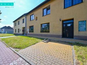 Pronájem obchodního prostoru, Olomouc - Holice, Náves Svobody, 112 m2