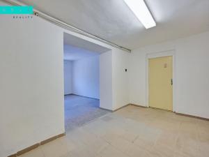 Pronájem obchodního prostoru, Olomouc - Holice, Náves Svobody, 112 m2