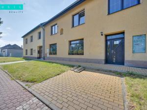 Pronájem obchodního prostoru, Olomouc - Holice, Náves Svobody, 112 m2