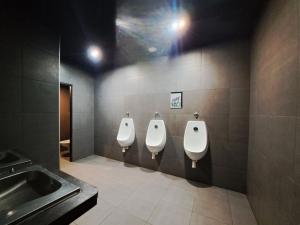 Pronájem obchodního prostoru, Kladno - Kročehlavy, Vodárenská, 505 m2