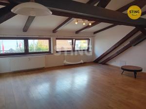 Pronájem atypického bytu, Žďár nad Sázavou, nám. Republiky, 40 m2