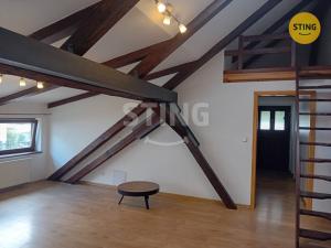 Pronájem atypického bytu, Žďár nad Sázavou, nám. Republiky, 40 m2