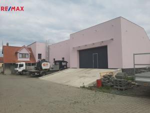 Pronájem obchodního prostoru, Měnín, 444 m2