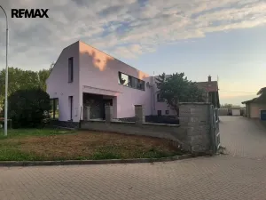 Pronájem obchodního prostoru, Měnín, 444 m2
