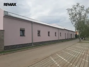 Pronájem obchodního prostoru, Měnín, 444 m2