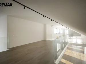 Pronájem obchodního prostoru, Měnín, 444 m2