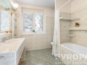 Prodej rodinného domu, Kamenice - Nová Hospoda, Na Vyhlídce, 380 m2