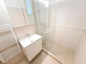 Pronájem bytu 2+kk, Praha, Na Švihance, 60 m2