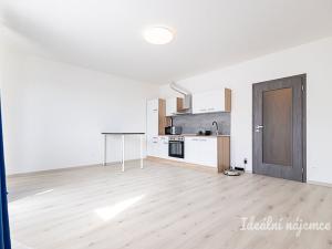 Pronájem bytu 1+kk, Praha - Kbely, Sedlářova, 34 m2