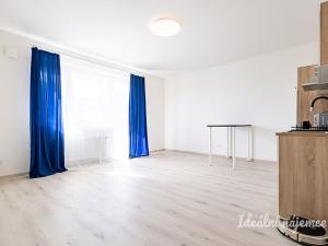 Pronájem bytu 1+kk, Praha - Kbely, Sedlářova, 34 m2