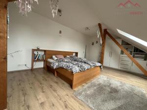 Prodej rodinného domu, Chomutov, Šafaříkova, 340 m2