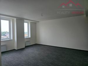 Pronájem bytu 2+kk, Chomutov, Žižkovo náměstí, 50 m2