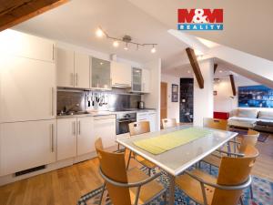 Prodej bytu 2+kk, Praha - Smíchov, Zborovská, 71 m2