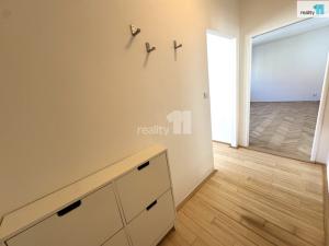 Pronájem bytu 1+1, Praha - Vinohrady, V Horní Stromce, 69 m2