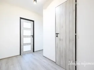 Pronájem bytu 2+kk, Praha - Střížkov, K lipám, 38 m2