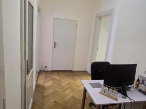 Pronájem kanceláře, Praha - Holešovice, U průhonu, 37 m2