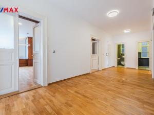 Pronájem kanceláře, Praha - Staré Město, Staroměstské náměstí, 195 m2