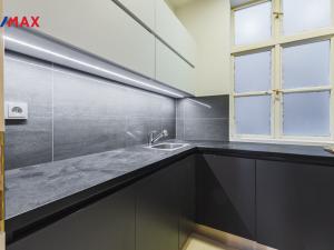 Pronájem kanceláře, Praha - Staré Město, Staroměstské náměstí, 195 m2