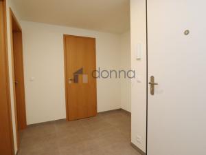 Pronájem bytu 2+kk, Praha, Smržových, 60 m2
