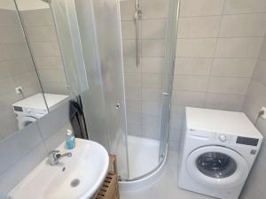 Pronájem bytu 3+kk, Praha - Kamýk, Machuldova, 62 m2