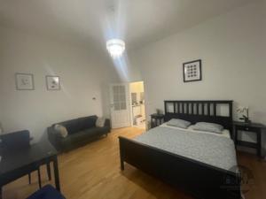 Pronájem bytu 1+kk, Praha - Nové Město, Štěpánská, 31 m2